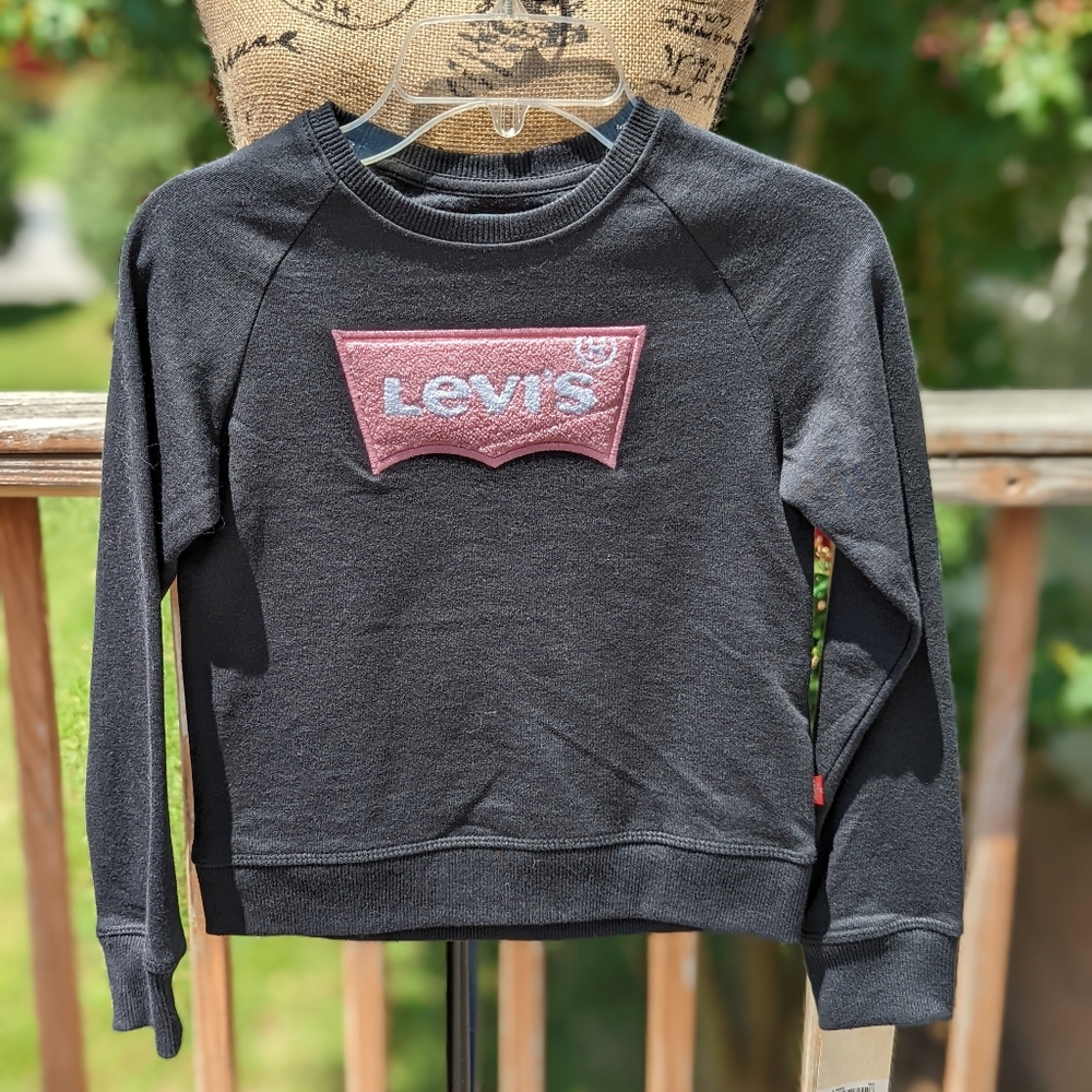 Black Levi's fleece pullover. New w/ tags.  Size 6X